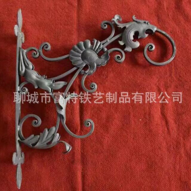 铁艺配件 庭院门牌挂架 广告牌 灯笼架 三角架 铁艺弯花 花盆挂架