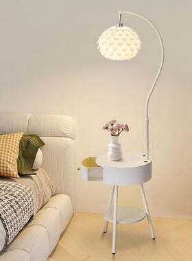 奶风卧室置油物落地灯床头柜一体台灯客厅发旁边73649几角沙落氛