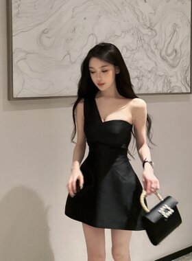 YOUENBB【夜吻维纳斯】韩版名媛黑色显瘦斜肩修身设计无袖连衣裙