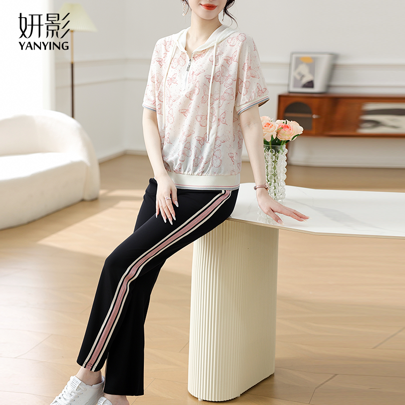 妈妈夏装洋气薄款运动服套装卫衣连帽2025新款中年女短袖