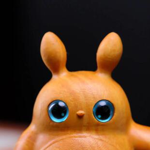 新款直销崖柏小龙猫手把件龙猫可爱卡通家用汽车摆件家居桌面礼品