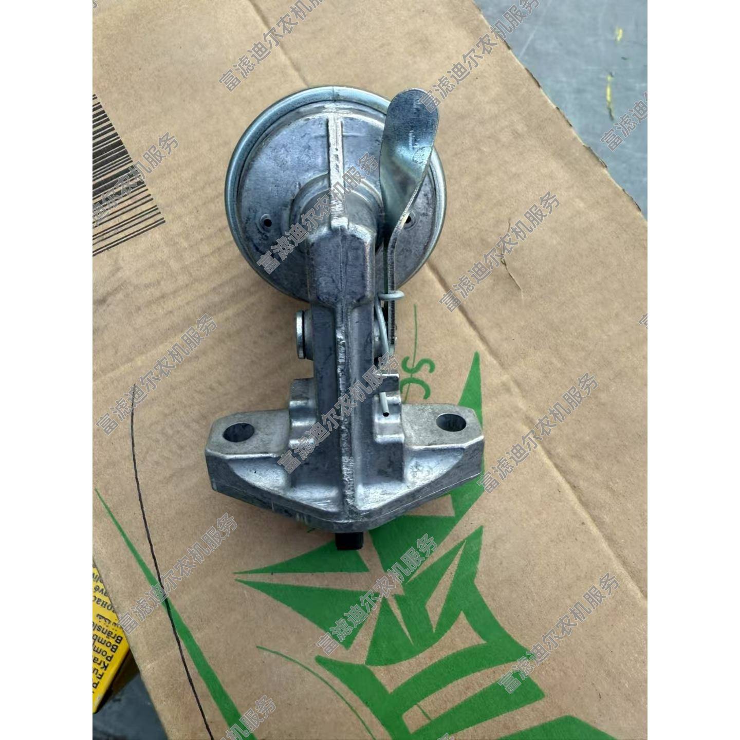 约翰迪尔拖拉机配件5E系列 6B954 1204 1404 1504 手油泵输油泵