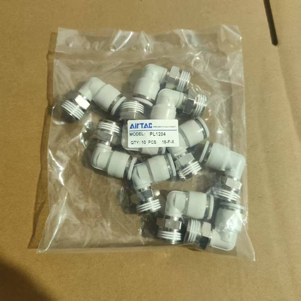 亚德客直角弯头气管接头PL4M5/PL6M5/PL601/PL802/PL1001/PL1203