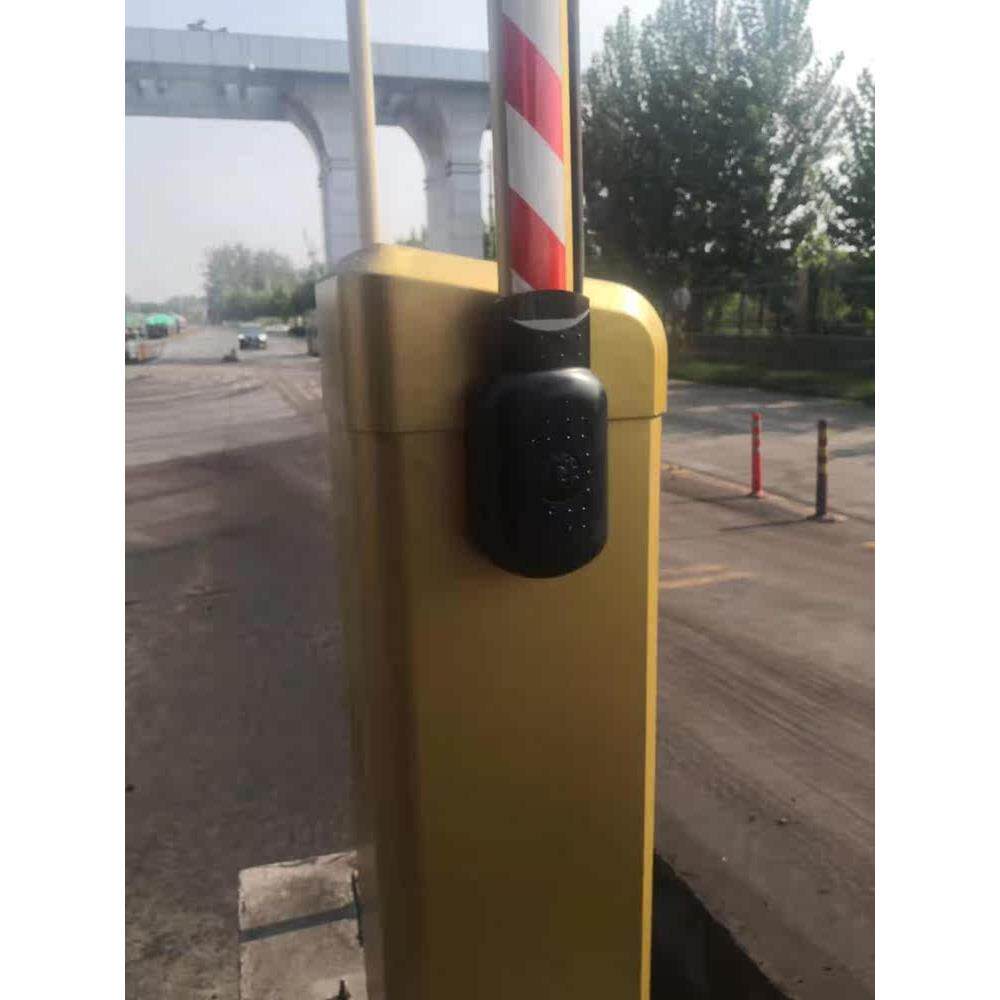 ETC停车蓝白杆金色水滴胶条杆60*40 小区拦车道闸杆 70*40 挡车杆
