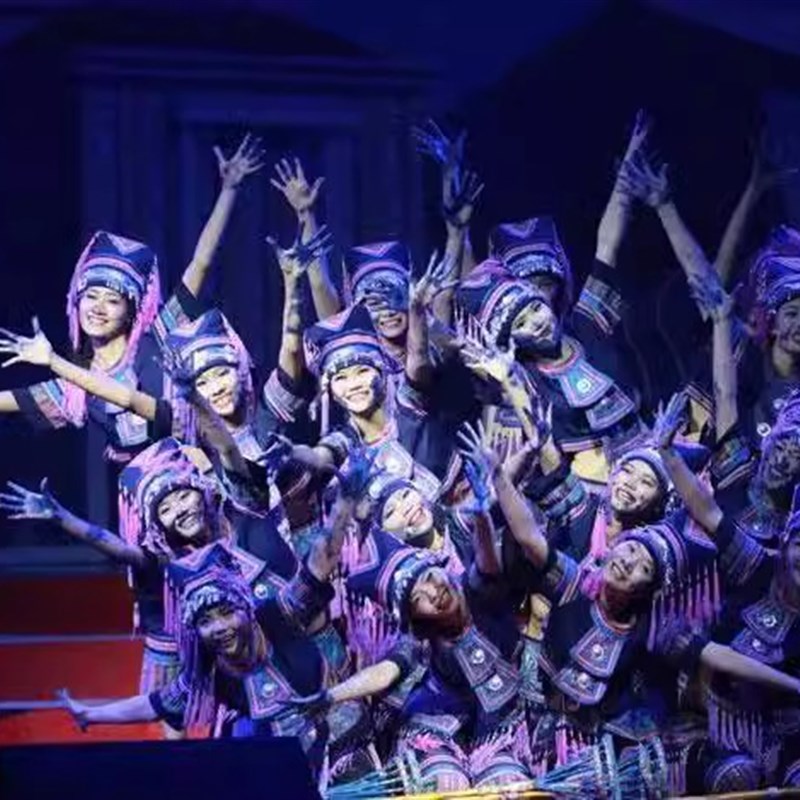 打蓝靛舞蹈服装 壮族服装瑶族舞台表演服装 演出服表演服全套