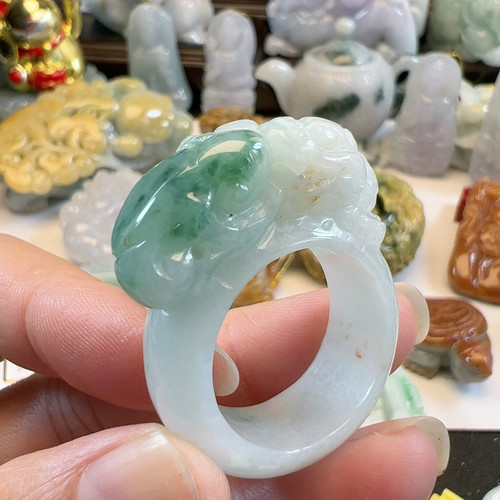送证书天然翡翠A货20+