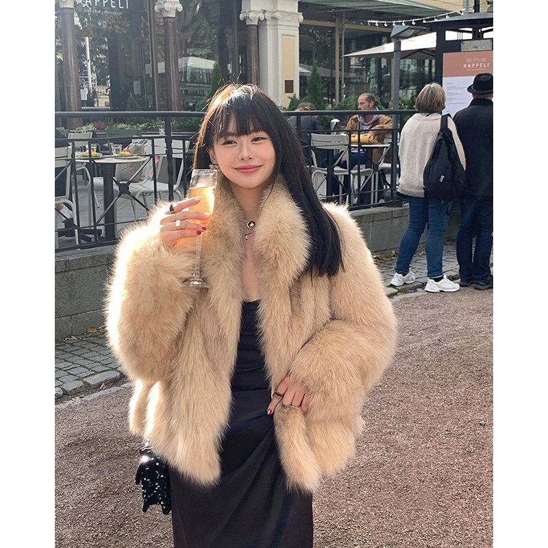 2025新款毛毛年轻短款进口狐狸毛皮草外套女冬季B2212