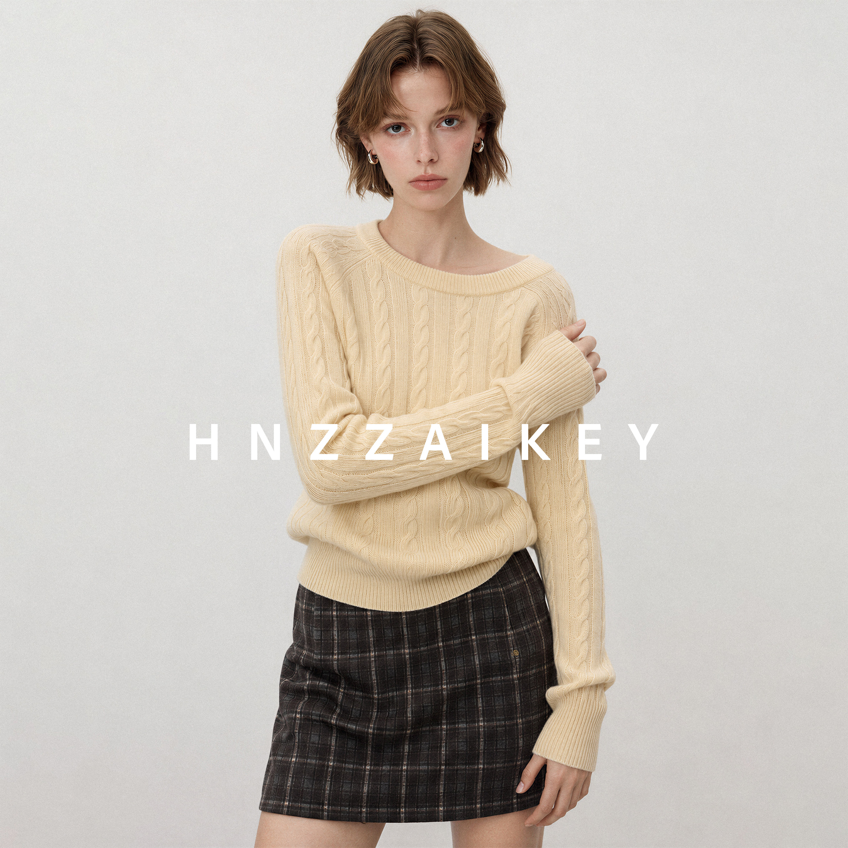HNZZAIKEY/法式复古麻花纹针织衫圆领长袖修身套头毛衣ECWQ416