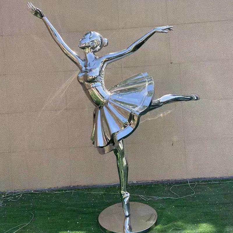 不锈钢芭蕾舞人物雕塑镜面镂空音乐跳舞人玻璃钢几何抽象运动景观