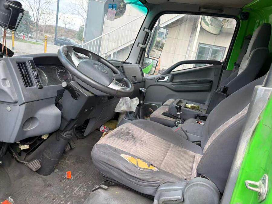 4月2日宁波市管理公司名下车牌号浙B283DR江淮牌轻型专门用途货车一辆网络拍卖公告