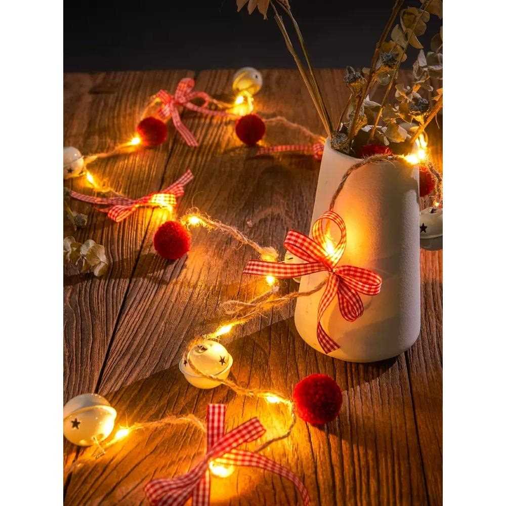 直销新款圣诞节装饰松果灯串节日小彩灯闪灯串灯房间卧室网红灯圣