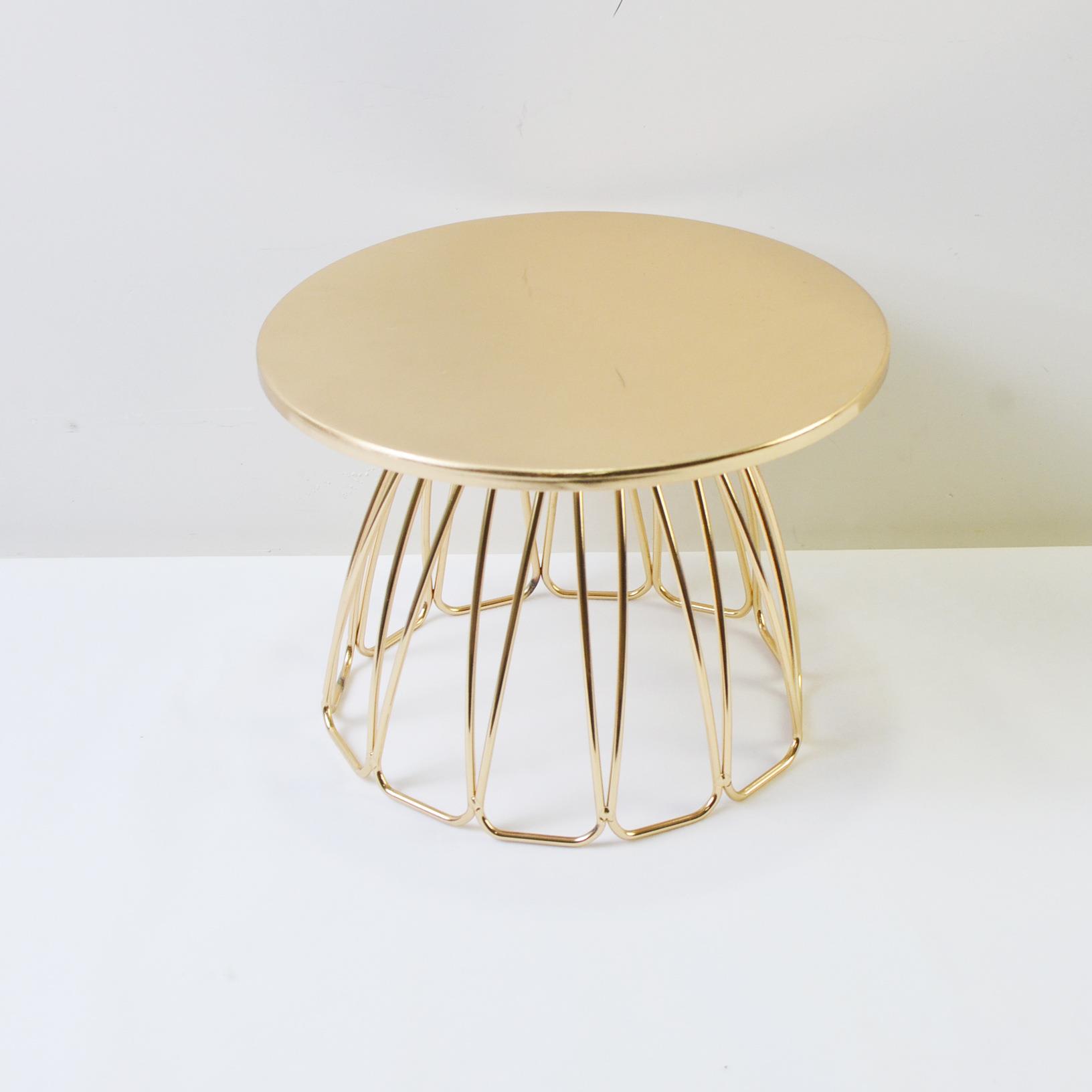 直销新款蛋糕裙子金属展示架生日派对铁艺造型蛋糕台工艺品欧式摆