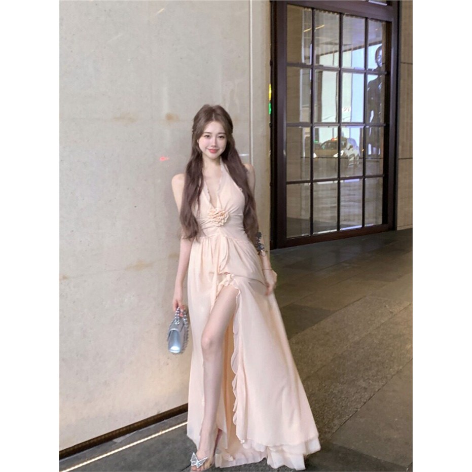 粉色花朵露背挂颈洋装女
