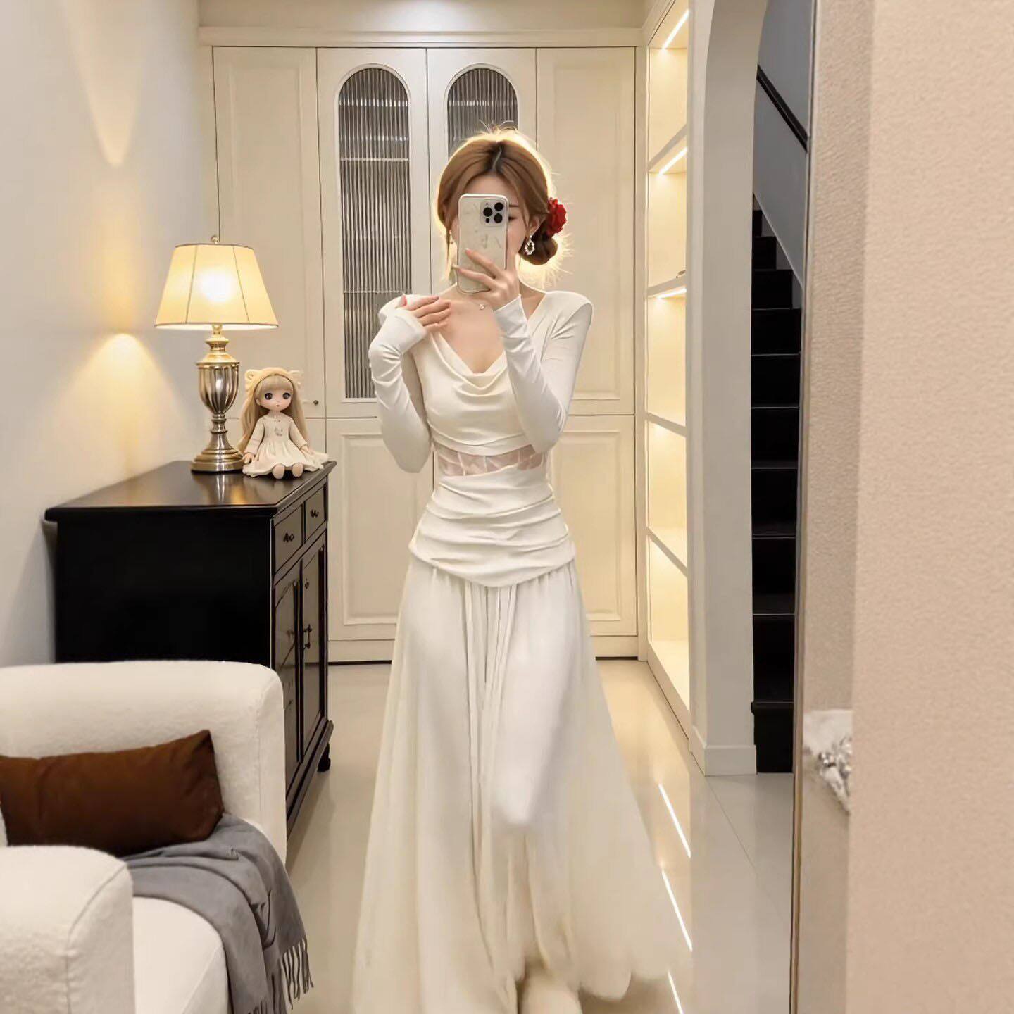 春装搭配一整套装2026新款气质白色荡领露肩蕾丝修身上衣半裙女装