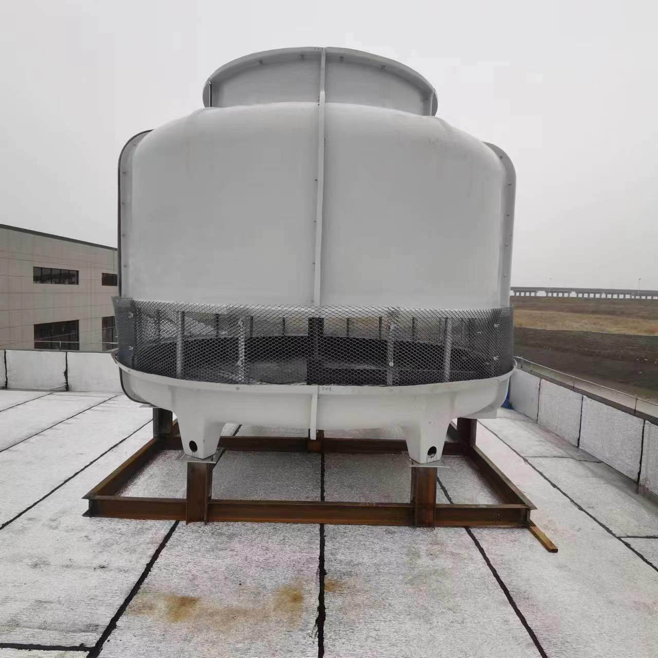 冷水机配套200T圆形逆流玻璃钢冷却水塔 户外防水电机 铝合金风机,清洗/食品/商业设备,冷却塔,淘宝优惠券,粉丝福利购,淘宝优惠卷