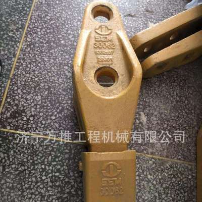 山工676 齿套 齿根  山工装载机配件   山工装载机斗齿 边齿