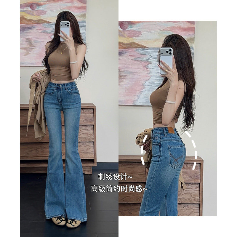 乔栈春季新款刺绣设计修身喇叭牛仔裤女高腰显瘦遮肉小个子微喇裤图片