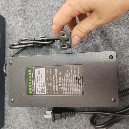 48V60V72V锂电池瓶充6A8A10A润强磷酸铁锂充电润强充电器电动车