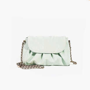 UR质感斜挎小包女2024新款高级感时尚褶皱包小众百搭单肩云朵包