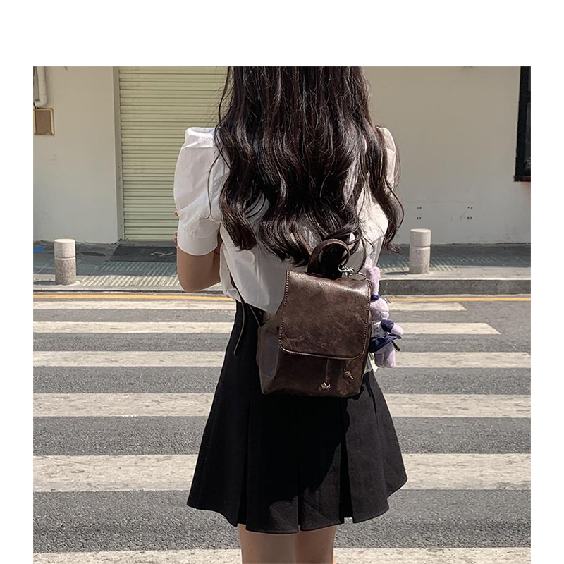 UR2024新款高级感小巧复古美式棕色双肩包新款ins简约百搭单肩包