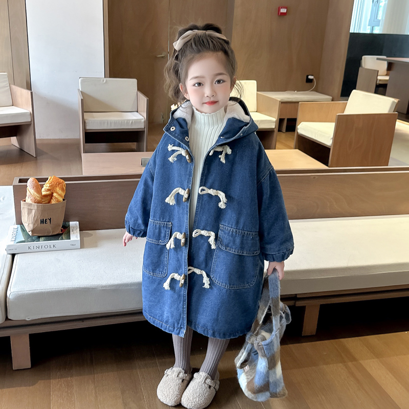 女童加绒牛仔外套冬季2025新款洋气中长款儿童连帽大衣宝宝风衣冬