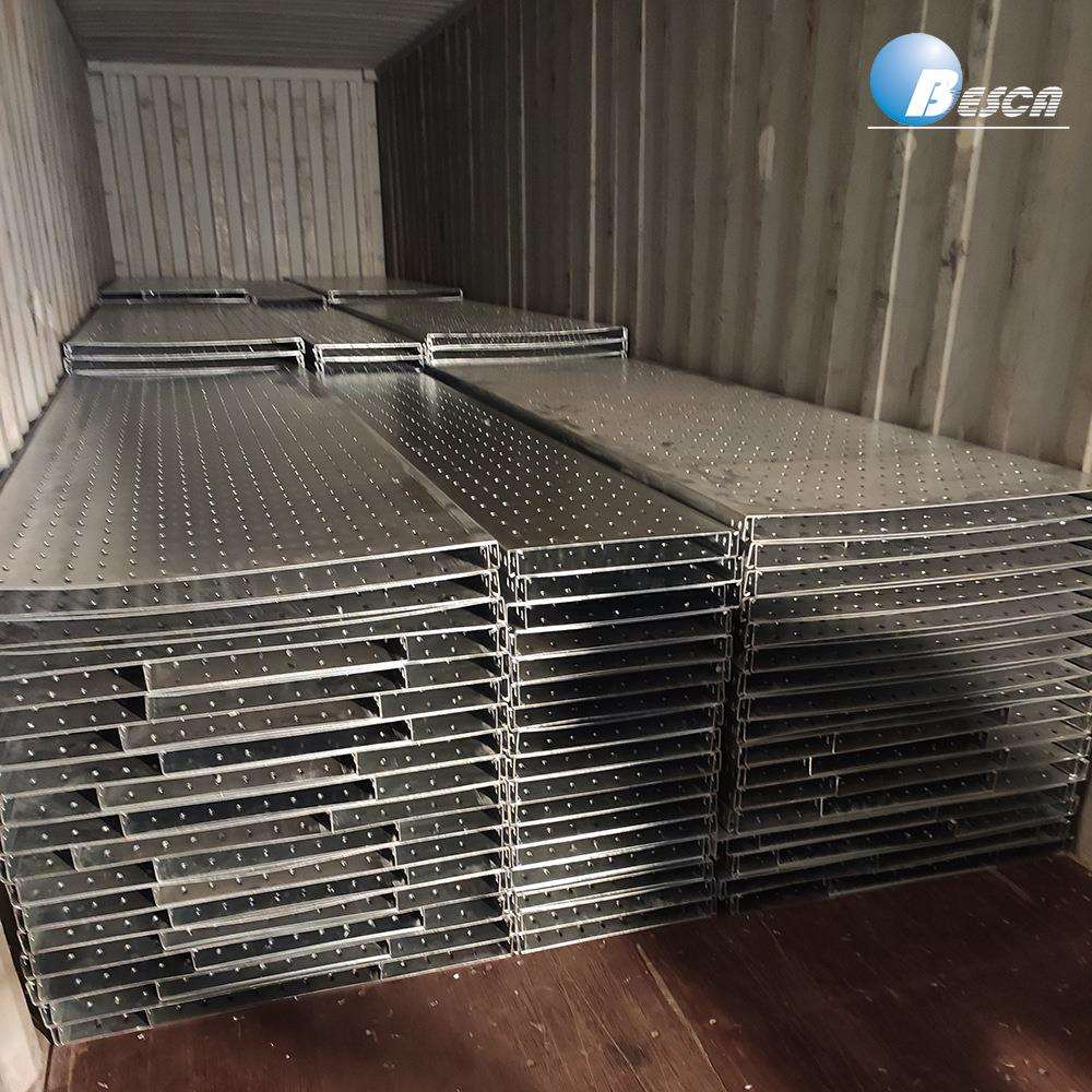 柏仕佳电缆桥架厂家供应镀锌不锈钢封闭线槽槽式桥架量大从优