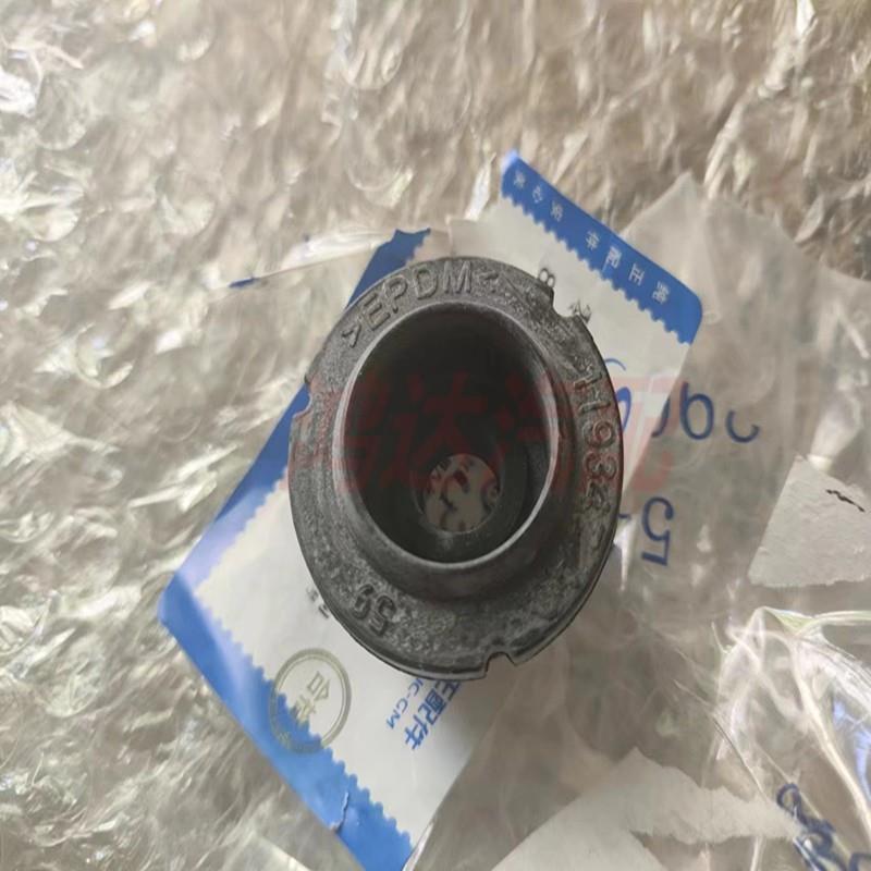 热销昂科威全新君越探界者迈锐宝XL空滤壳下胶垫空气滤清器隔热垫