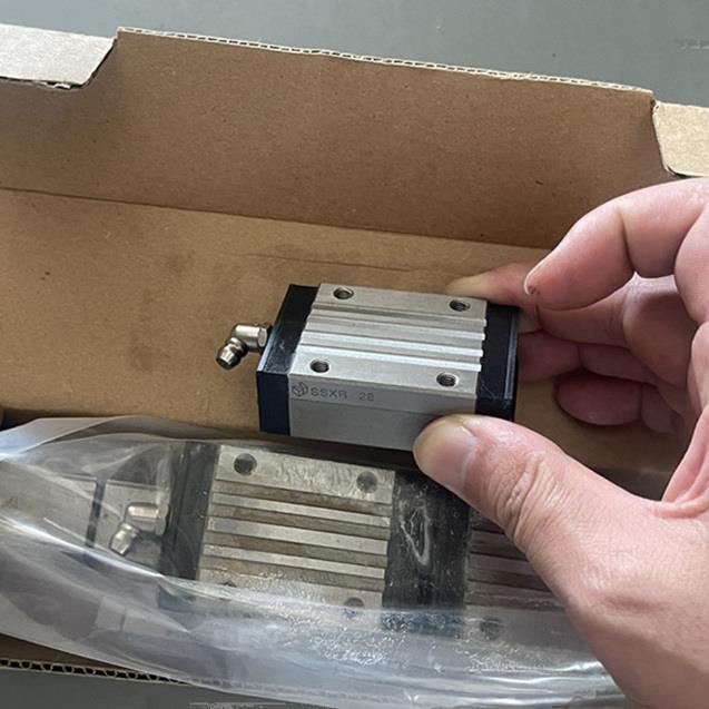 SXR24 SXR28 SXR33 SSXR24 SSXR28 SSXR33进口直线导轨滑块