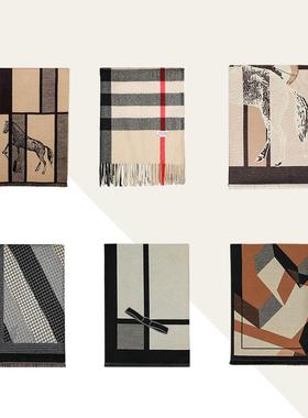 轻奢风样板房围巾摆件衣帽间卧室挂衣架围巾软装陈列道具衣柜装饰