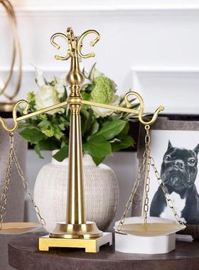 意简约天平铁艺摆件个创性尚居家装办饰摆时件古典公室天平铁艺桌