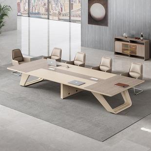 大桌型轻奢烤漆会长椅简议约现代会议室办公桌椅组合洽JH33桌谈会