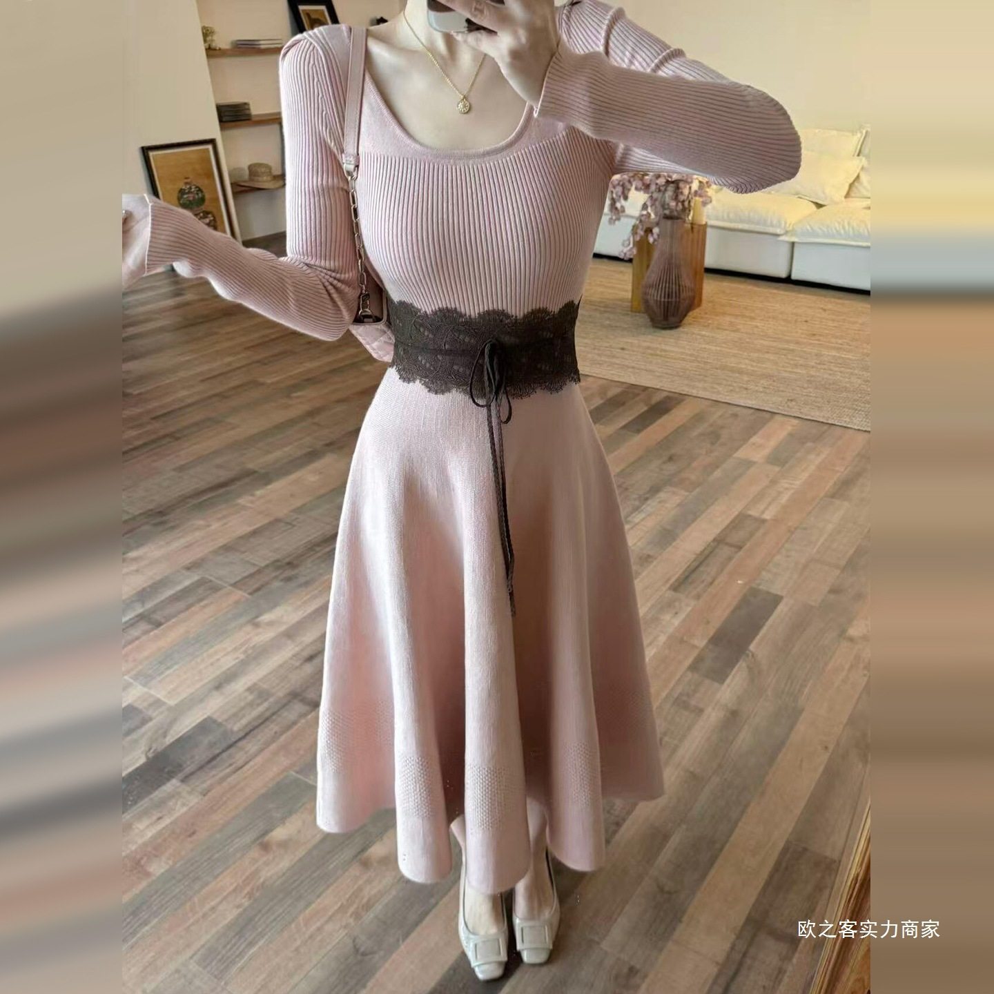 温柔风粉色针织长袖连衣裙子女秋冬2025新款法式内搭打底收腰长裙,女装/女士精品,连衣裙,淘宝优惠券,粉丝福利购,淘宝优惠卷