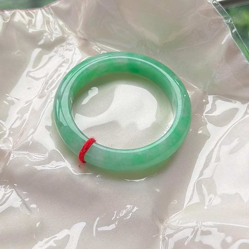翡翠手镯热卖排行榜前三名