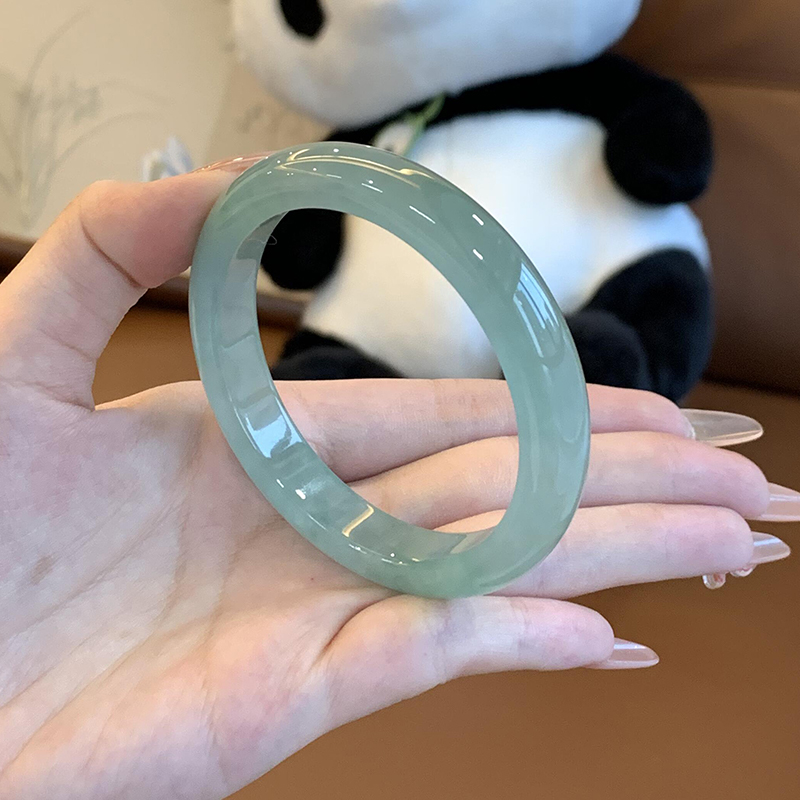 翡翠手镯热卖排行榜前三名