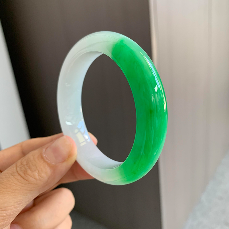 翡翠手镯热卖排行榜前三名