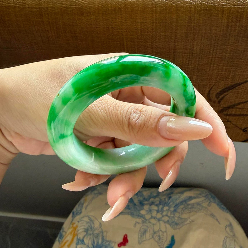 翡翠手镯热卖排行榜前三名