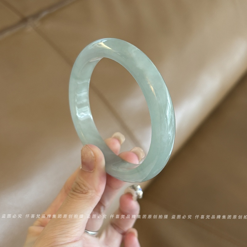 翡翠手镯热卖排行榜前三名
