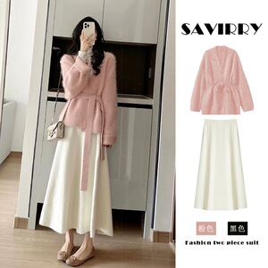 秋冬温柔茶里茶气别致漂亮独特绝美盐系微胖减龄连衣裙子两件套装