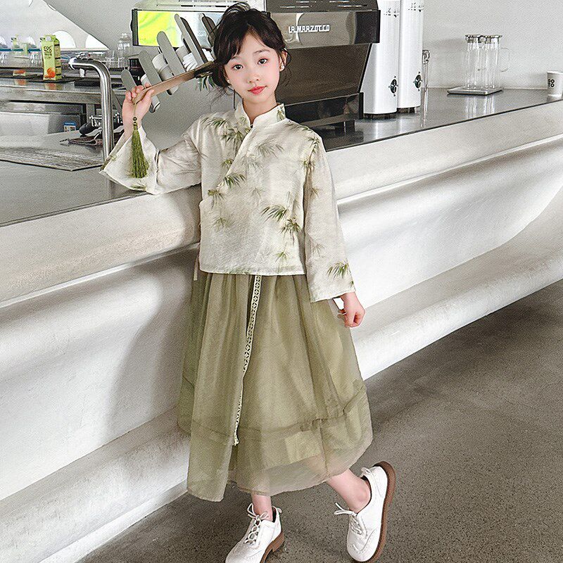 女童新中式套装2024秋装新款女大童古风唐装汉服儿童裙子两件套。