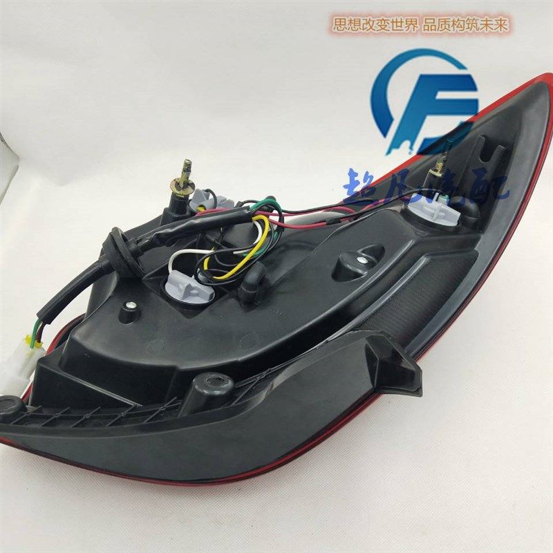 适用于赛驰易咖E7E8E6后组合尾灯易加E7后刹车灯四轮电动汽车配件