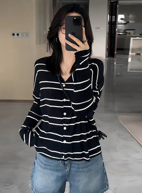秋装圆领新款洋气外套毛衣上衣女
