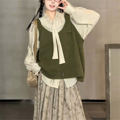 新款女针织吊带马甲搭配衬衫套装
