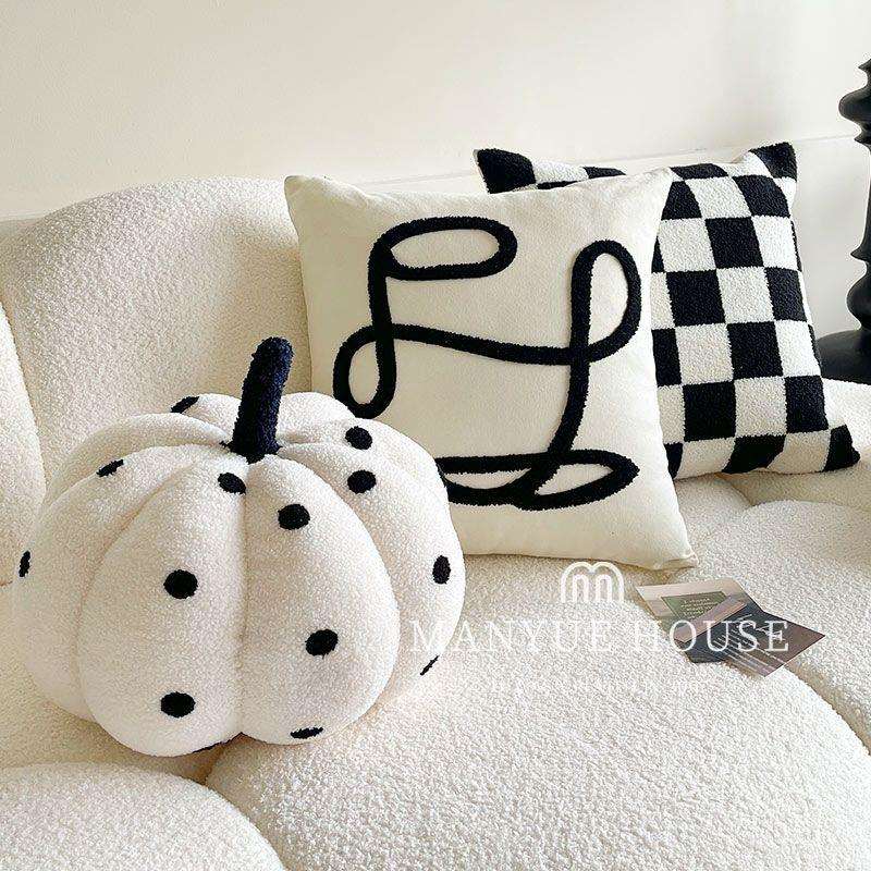 高档抱枕新款南瓜飘窗沙发抱枕风可爱轻奢民宿酒店格子枕套