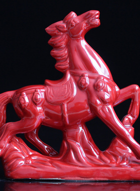 陶瓷马摆件风生水起家居装饰品大红色陶瓷马客厅办公室工艺品摆设