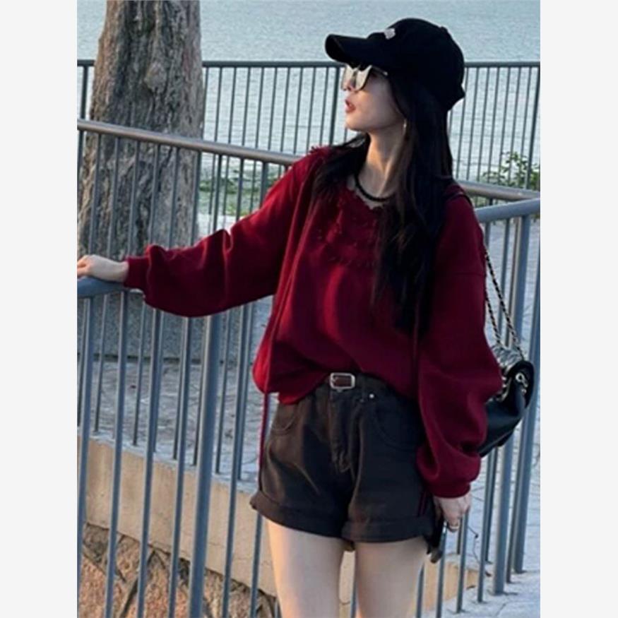 韩系氛围感穿搭覆古红色长袖衬衫秋装女款2025年新款独特漂亮小衫