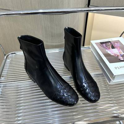 真皮短靴女款2025秋冬季新款平底显瘦瘦靴加绒配裙子的爆款裸靴子