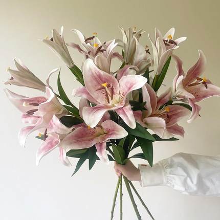 JUNJUN彷真百合花高档假花家居软装客厅餐桌摆放样板间婚庆装饰花