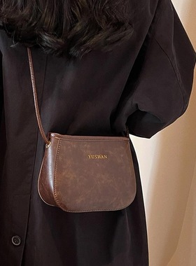 今年流行小包女式2025新款时尚百搭单肩斜挎包复古水桶手机