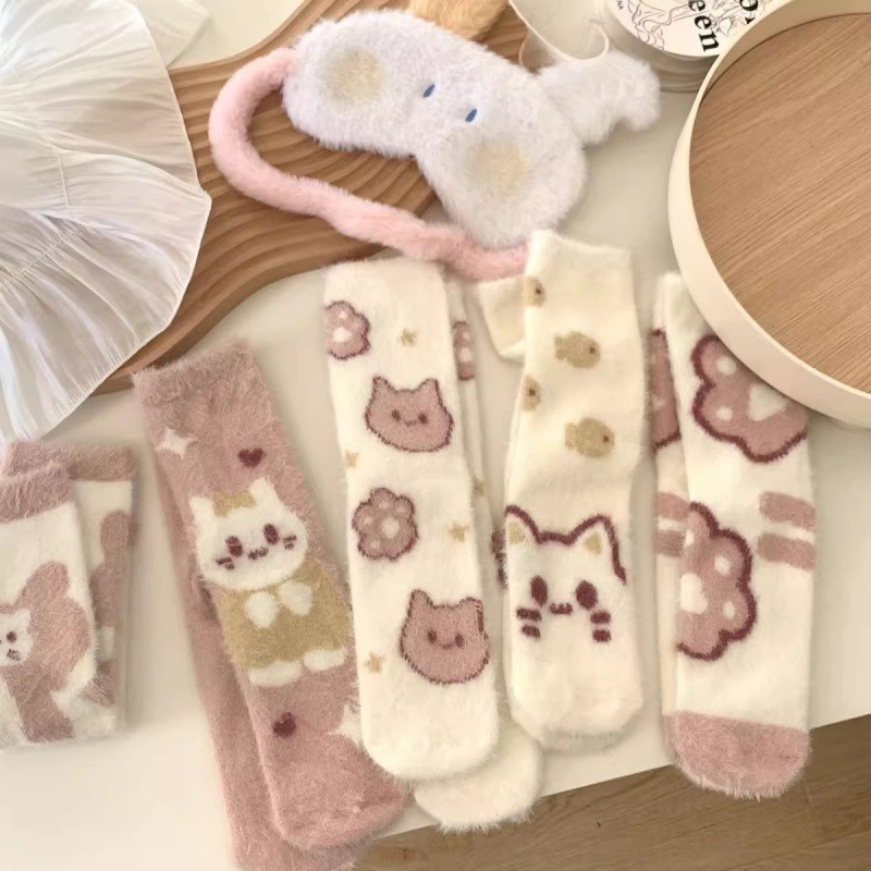 粉色小猫咪水貂绒袜子女中筒袜秋冬加绒加厚可爱甜美居家保暖长袜