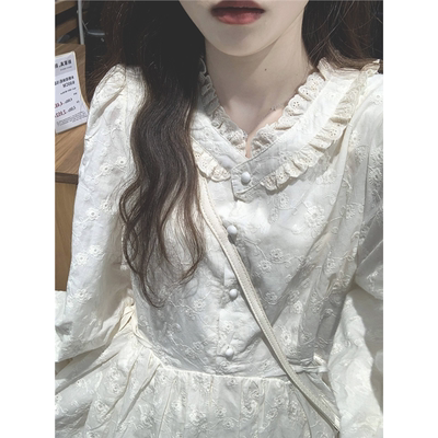 茶歇法式刺绣连衣裙女秋温